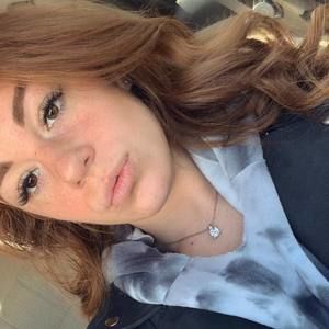 Meet your Posher, Lina